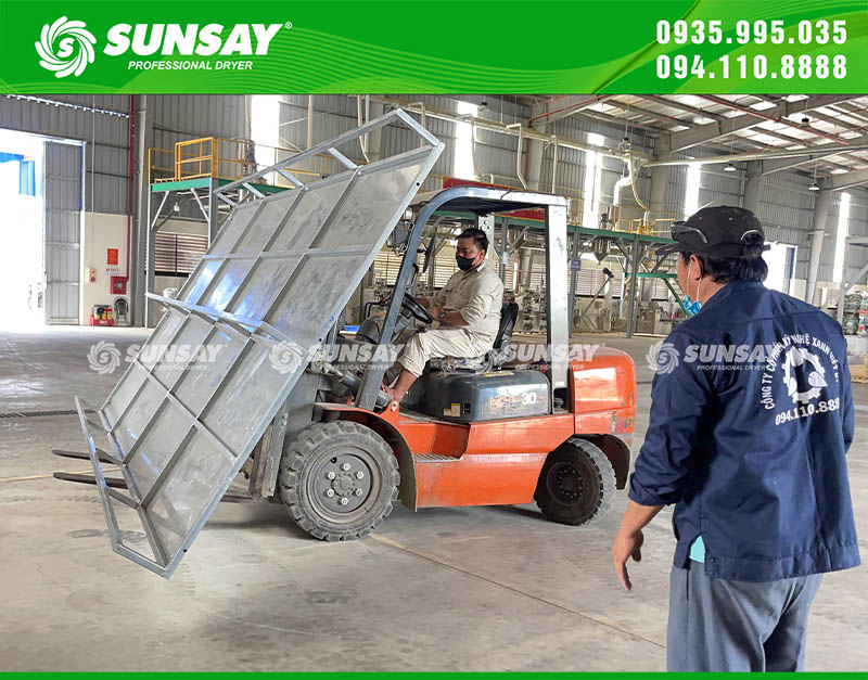 Máy được tháo lắp dễ dàng thuận tiện cho khách hàng di chuyển